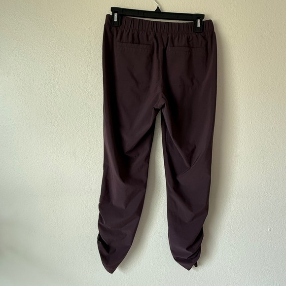 Athleta Womens Size 2 Purple Ruched Bungee Leg Jogger Pants Recycled Polyester - Picture 4 of 9